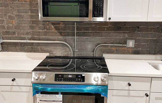 1 bed, 1 bath, 525 sqft, $1,475, Unit House