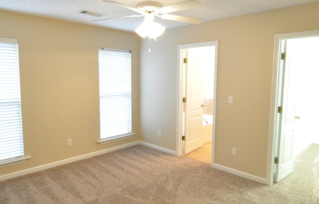 3 beds, 2 baths, $1,350