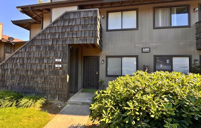 Fully Remodeled Sunnyside 2/1 in Ranchwood Gated Community