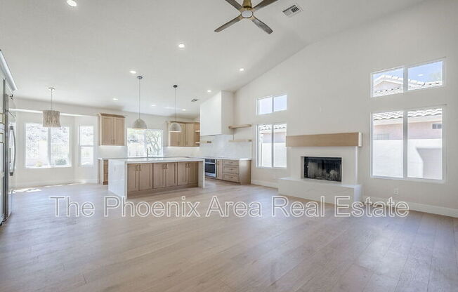 1531 E SILVERWOOD DR