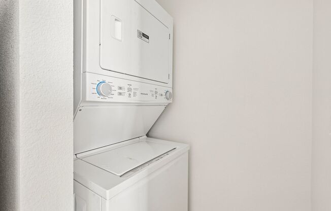 2 beds, 1 bath, 545 sqft, $2,645, Unit 26