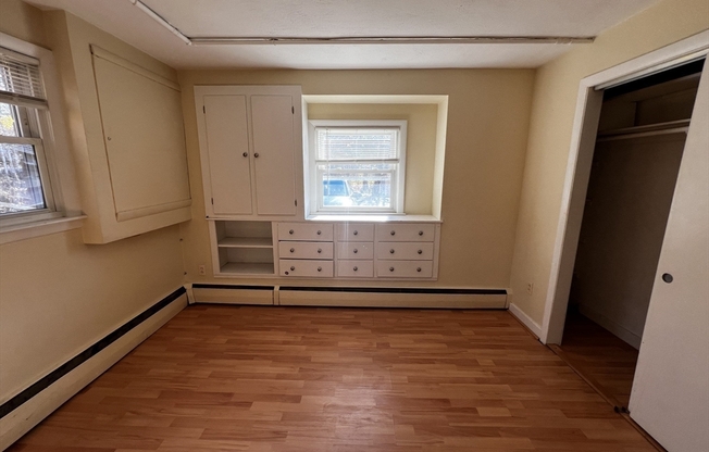 2 beds, 1 bath, 800 sqft, $2,200, Unit 1