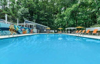 Crest at East Cobb Apartments on Roswell Road in Marietta, GA