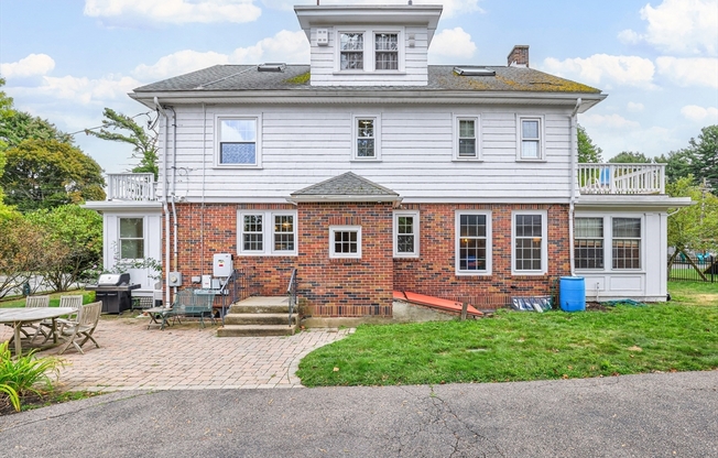 269 Waltham St