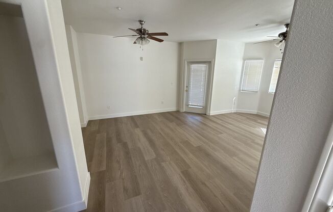 2 beds, 2 baths, $1,450, Unit # 2612