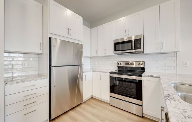 1 bed, 1 bath, 699 sqft, $1,555, Unit 109