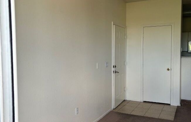 1 bed, 1 bath, 760 sqft, $1,285, Unit 210