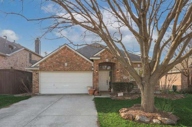 1369 TREE TOP DR