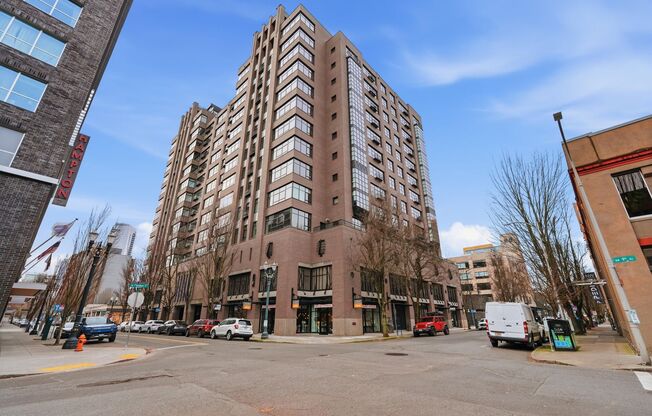 1 Month Free! Modern + Spacious Pearl District Condo Including 24/7 Security +1 Secured Parking Spot Available Immediately!