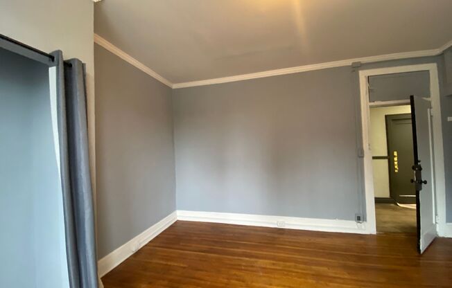 Studio, 1 bath, $875, Unit 213