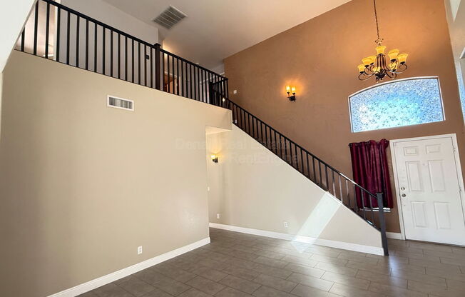 6425 W DESERT HOLW DR