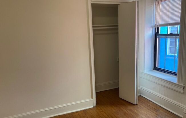 2 beds, 1 bath, 762 sqft, $1,599, Unit 1301-36