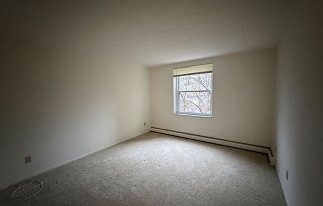 2 beds, 1.5 baths, 980 sqft, $1,390, Unit 1005