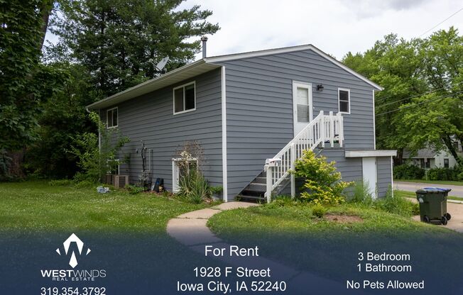 $1,400 | 3 Bedroom, 1 Bathroom Top Floor Duplex | No Pets | Available for August 1st, 2026 Move In!