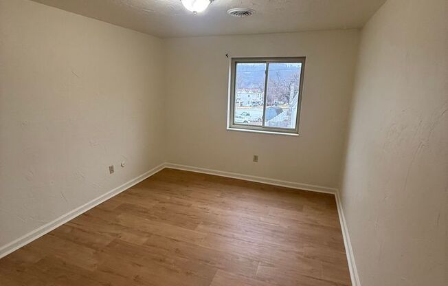 2204 Constitution Boulevard