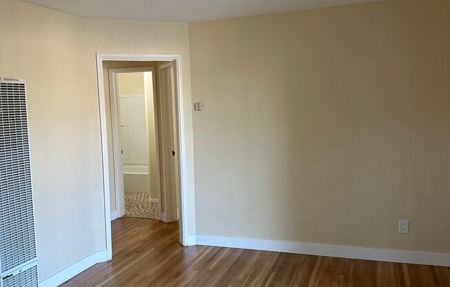 1 bed, 1 bath, $1,850, Unit 3041