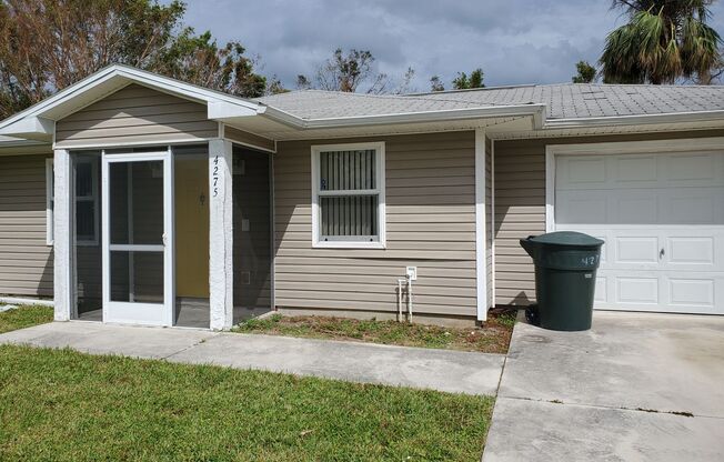 AVAILABLE NOW! Cozy Home in Fort Myers