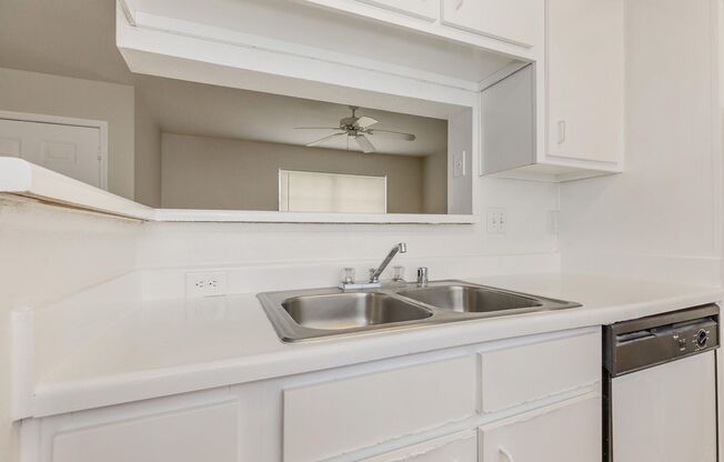 2 beds, 2.5 baths, 960 sqft, $1,236, Unit 2307