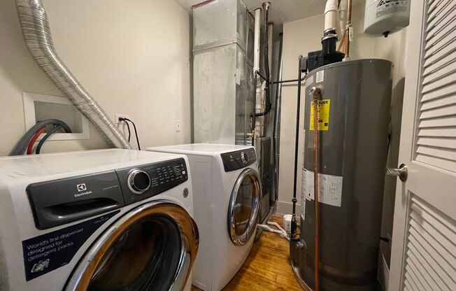 4 beds, 2 baths, 1,900 sqft, $3,695, Unit 1432-306