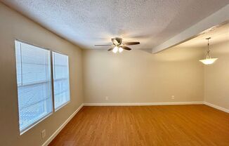 2 beds, 1 bath, $950, Unit SC541
