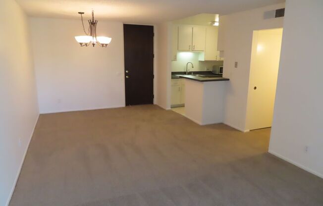 One Bedroom Condo in Mission Valley / Fashion Valley