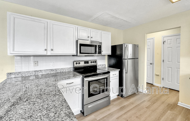 517 CASCADE WALK