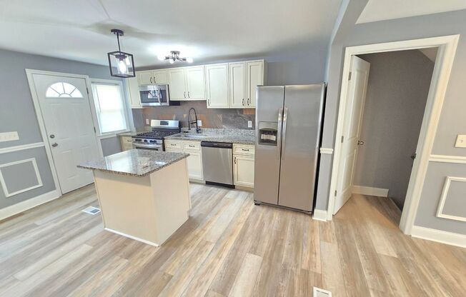 Beautiful 4 Bedroom 2 Bathroom East Baltimore Town Home