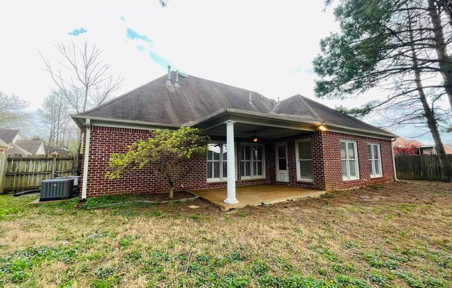 Stunning 4BD/3BA Cordova Home with a Bonus Room - Pets are welcome! Fully fenced in back yard.