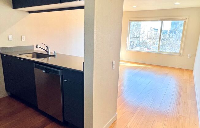 844 BG HANDEL APTS