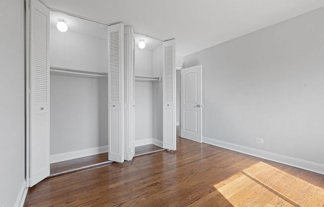 2 beds, 1.5 baths, 819 sqft, $2,200, Unit 404