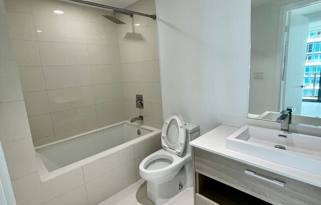 1 bed, 1 bath, $3,450, Unit Unit #4107