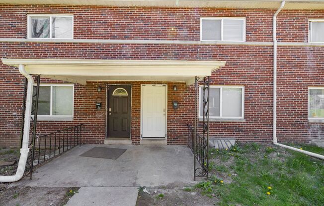 830 S Harris Ave