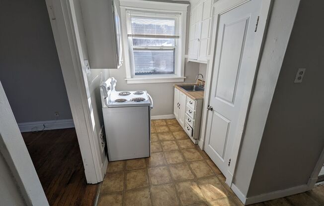 1 bed, 1 bath, 715 sqft, $825