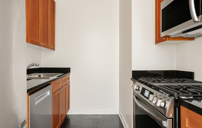 1 bed, 1 bath, 861 sqft, $7,000, Unit 8Z