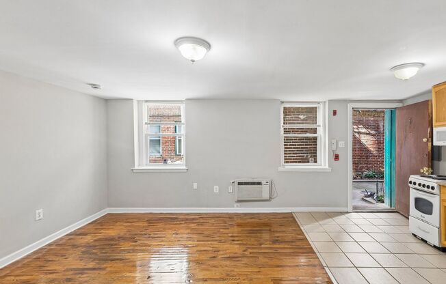 1 bed, 1 bath, 550 sqft, $1,090, Unit A5