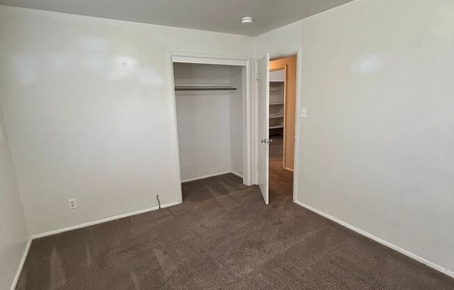 3 Bed/1.5 Bath in a Cul-de-sac by University Mall