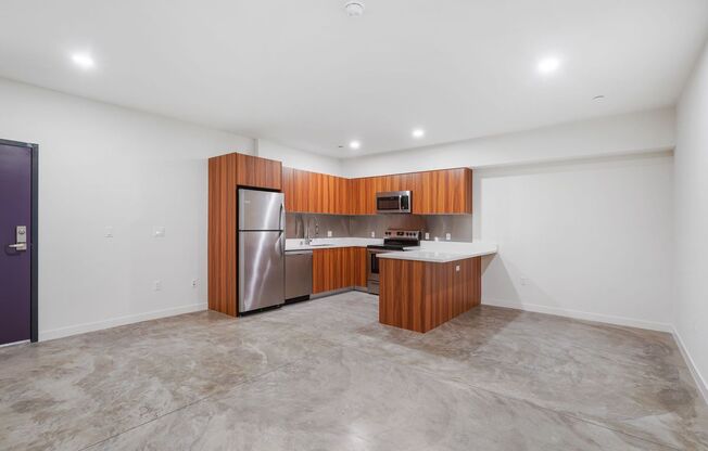 3 beds, 3 baths, 1,120 sqft, $3,695, Unit 420