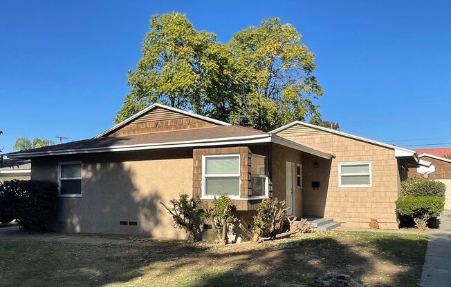 3 beds, 2 baths, $2,850