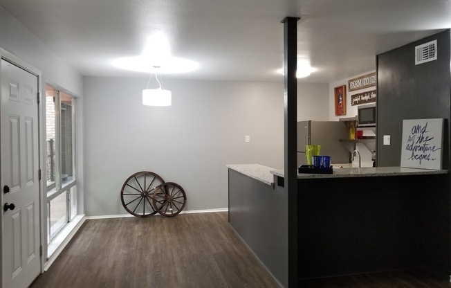 1 bed, 1 bath, 710 sqft, $1,020, Unit Unit 6