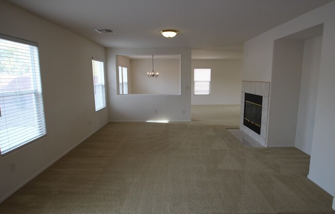 Spacious 3-Bedroom Home in Northwest Las Vegas with Open Floor Plan!