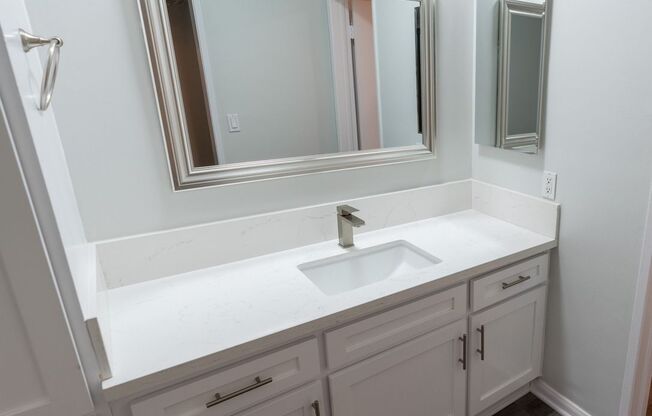 1 bed, 1 bath, 695 sqft, $1,998, Unit 219