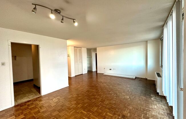 Charming 1 Bedroom/1 Bathroom Condo in Charles Village, Baltimore, MD!