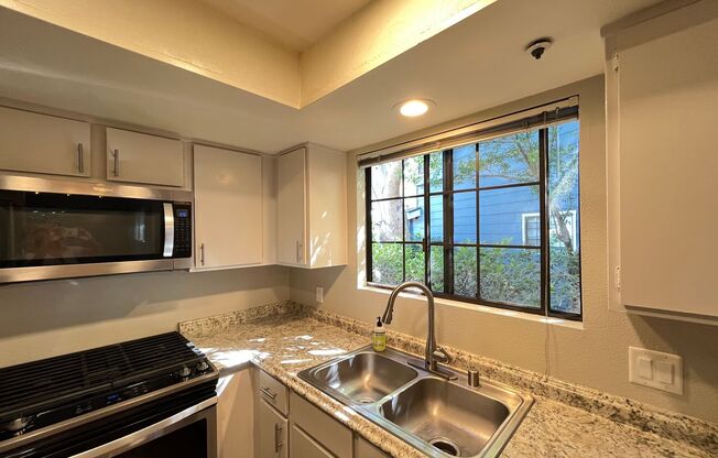 Woodbridge Condos! Near Meadow Park - Near Downtown SLO