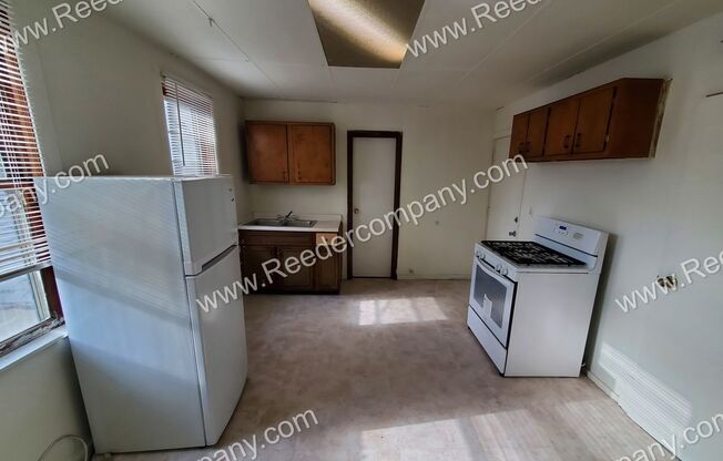 1 bed, 1 bath, 675 sqft, $725, Unit 2R