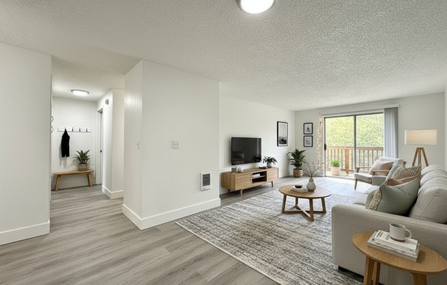 3 beds, 1 bath, 982 sqft, $1,875, Unit 137