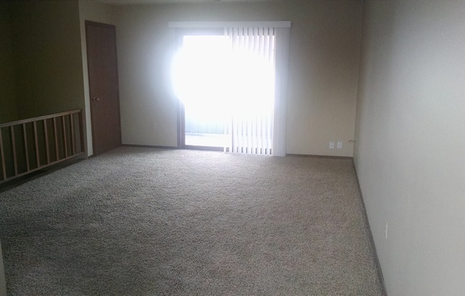 2 beds, 1 bath, 850 sqft, $1,050, Unit 3