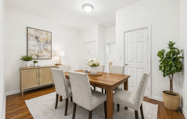 Spacious 2BR/1.5BTH House w/ W/D, Patio JUNE 10