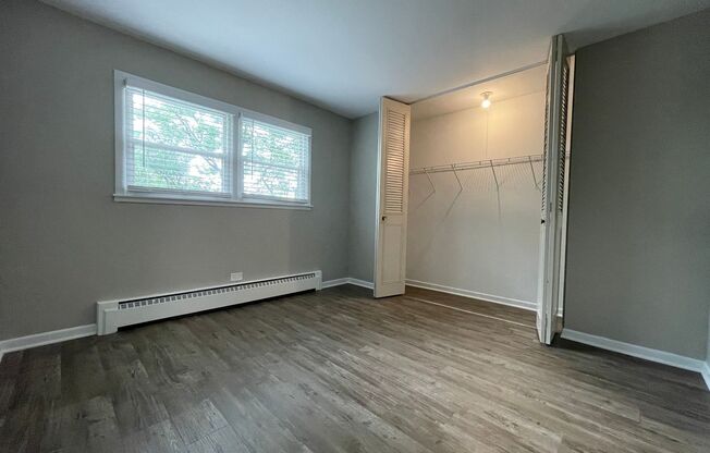 1 bed, 1 bath, 550 sqft, $1,650, Unit 28 R