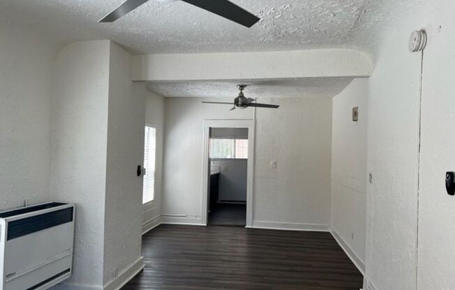 3 beds, 1 bath, $3,495, Unit 1441