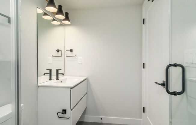 1 bed, 1 bath, 650 sqft, $1,775, Unit 405